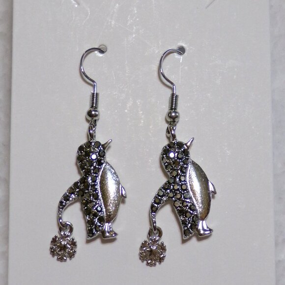 NEW Silver Penguin Dangle Earrings Black & Crystal Rhinestones - Picture 4 of 9